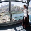 20. mai: Dronningen åpner gondolbanen Loen Skylift i Nordfjord. Foto: Terje Pedersen, NTB scanpix